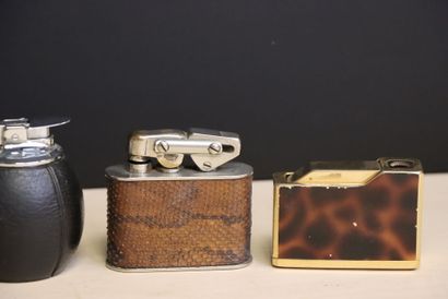 Collection de six briquets de table. 
H....