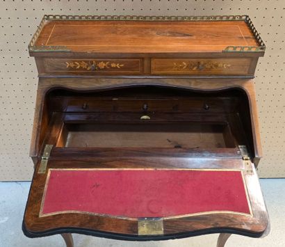 Bureau de pente marqueté.
Fin XIX°
100 x...