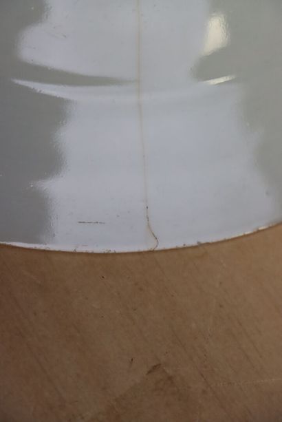 Quatre assiettes en porcelaine de Chine XVII°...