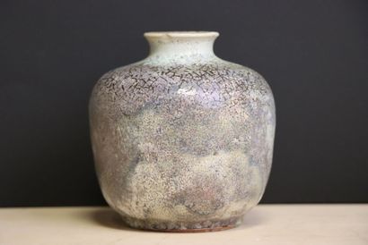 Anna SMITH ( XX°)
Petit vase en grès émaillé,...