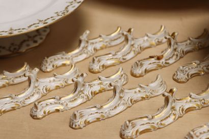 Service de table en porcelaine de Limoges....