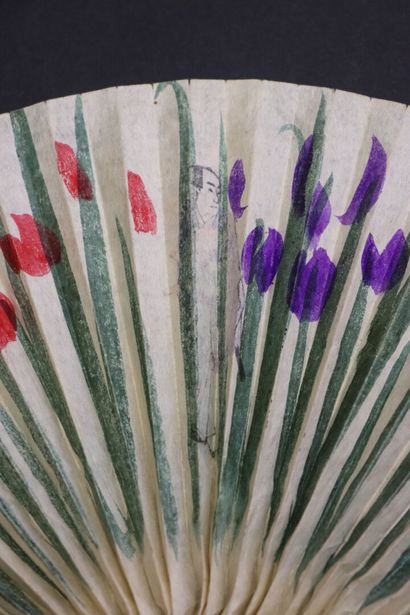 Eventail chinois en papier et laque.
L: 29...