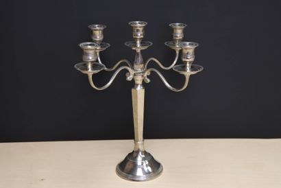 Candélabre à cinq lumières en métal.
H: 39.5...