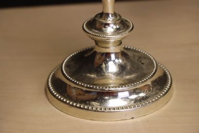 Paire de candélabres à cinq lumières, en...