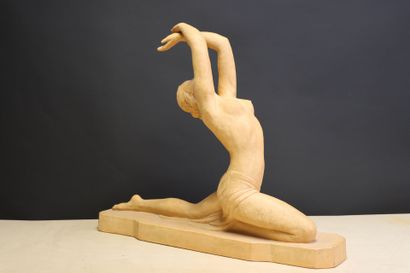 J. DALBREUSE (XXe)
Danseuse
Epreuve en terre-cuite...