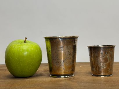 Deux timbales en argent
Poinçon allemand,...