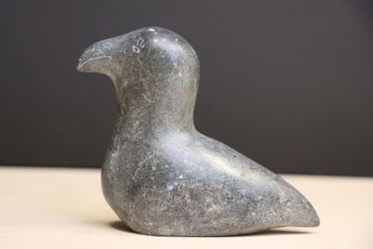 Deux vases, famille sculptures en pierre,...