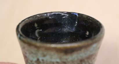 ACCOLAY
Vase en céramique émaillée. moucheté...