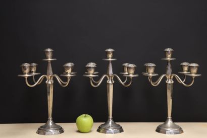 Suite de trois candélabres à cinq lumières,...
