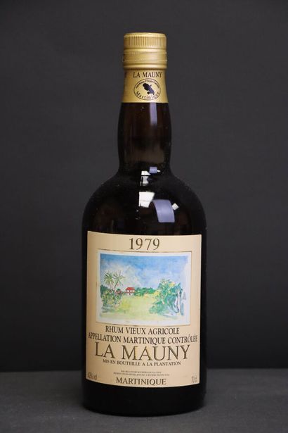 LA MAUNY. Martinique, 1979. BOUTEILLE de...