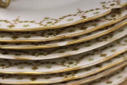 Service de table en porcelaine de Limoges....