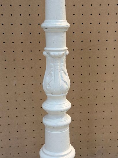 Deux colonnes en fonte. 
H. :110 cm.