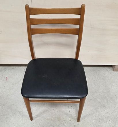 Suite de six chaises de style scandinave,...