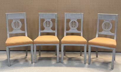 Suite de quatre chaises Directoire. 
H. :...