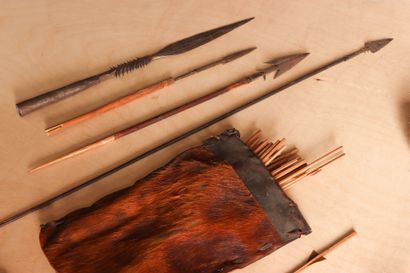 Lot d'objets Africain : Flèches, Carquois,...