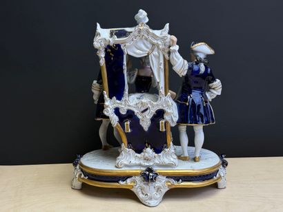 Manufacture ROYAL DUX. 
