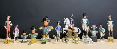 Collection de statuettes Napoléon en résine,...