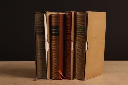 Collection de la Pléiade NRF : 4 volumes
-Saint-Simon.
-Montherlant.
-La...