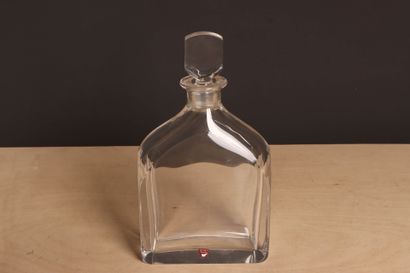 Carafe en cristal suedoise, signée
H. :28...