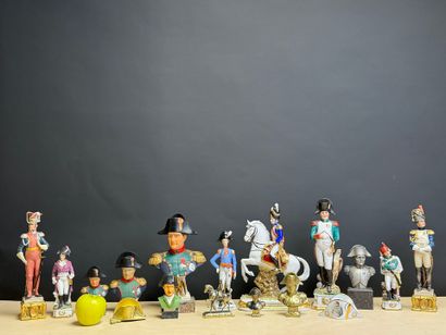 Collection de statuettes Napoléon en résine,...