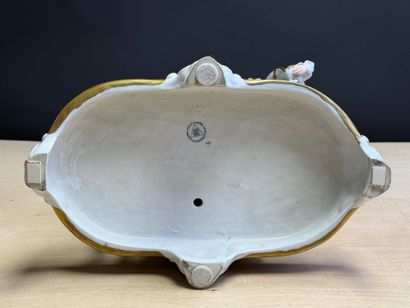 Manufacture ROYAL DUX. 
