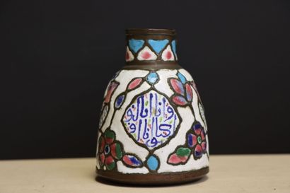 Pichet en émaux cloisonné. 
Iran ou Turquie...