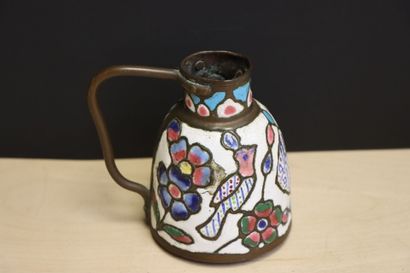 Pichet en émaux cloisonné. 
Iran ou Turquie...