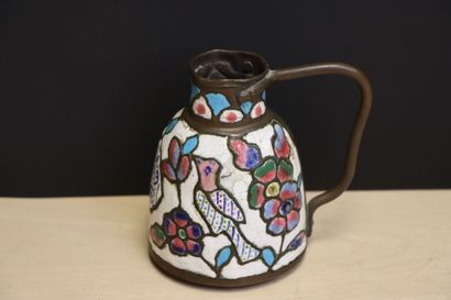 Pichet en émaux cloisonné. 
Iran ou Turquie...