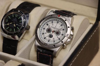 Collection de dix montres en coffret. 
Bayard,...