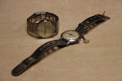 Deux montres d'homme années 1960. 
D. :33...