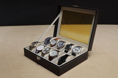 Collection de dix montres en coffret. 
Bayard,...