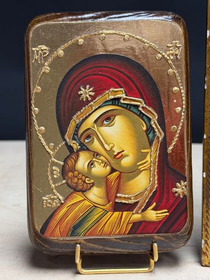 Cinq reproductions d'icônes religieuse. 
H....