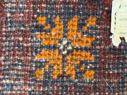 Tapis laine tissé main, marron et orange.
Afghanistan...