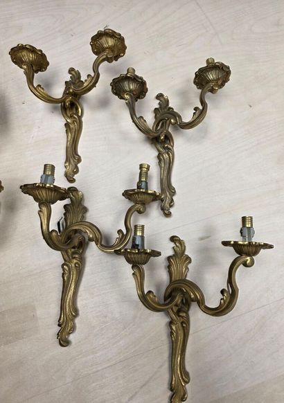 Ensemble de dix appliques en bronze de style...