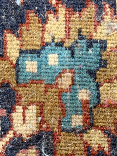 Tapis laine tissé main, marron
200 x 130...