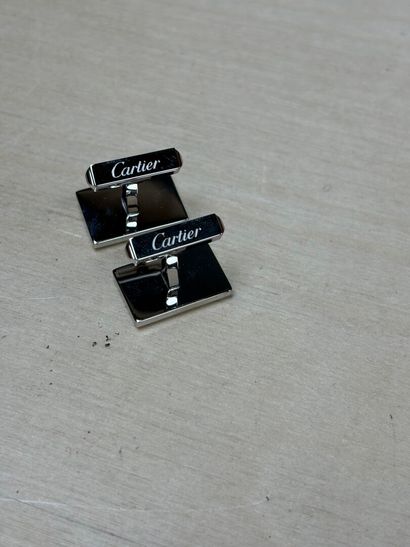 CARTIER 
Paire de boutons de manchette en...