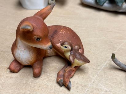 Huit sujets animaliers en biscuit
H. :de...