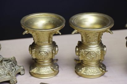 Lot de bibelots en laiton et bronze. 
H....