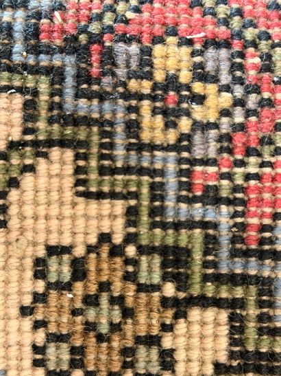 Tapis laine tissé main 
106 x 70 cm