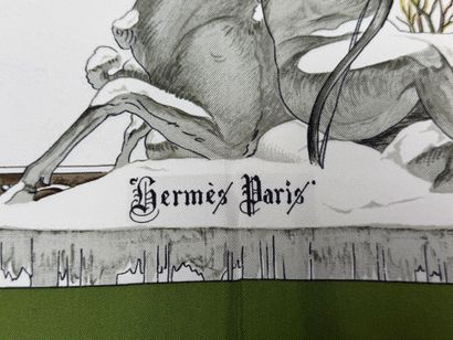 HERMÈS Paris
Carré en soie 