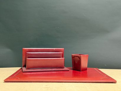 LE TANNEUR
Nécessaire de bureau en cuir bordeaux...