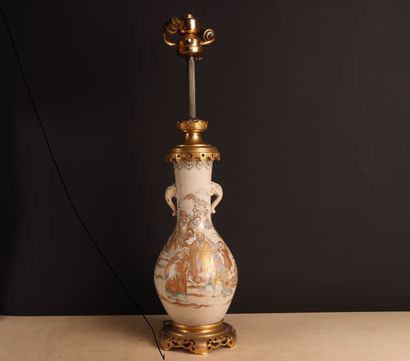 Pied de lampe en faience de Satsuma, monture...