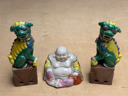 Paire de chien de Fô et bouddha rieur en...