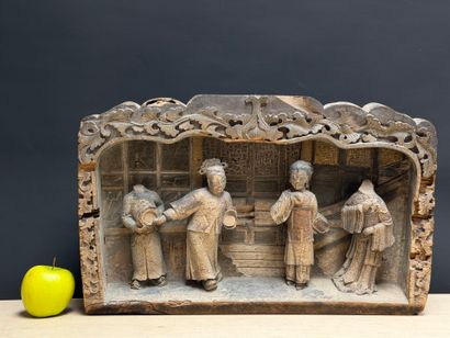 Autel en bois sculpté à haut relief de musiciennes
CHINE...
