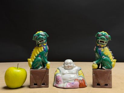 Paire de chien de Fô et bouddha rieur en...