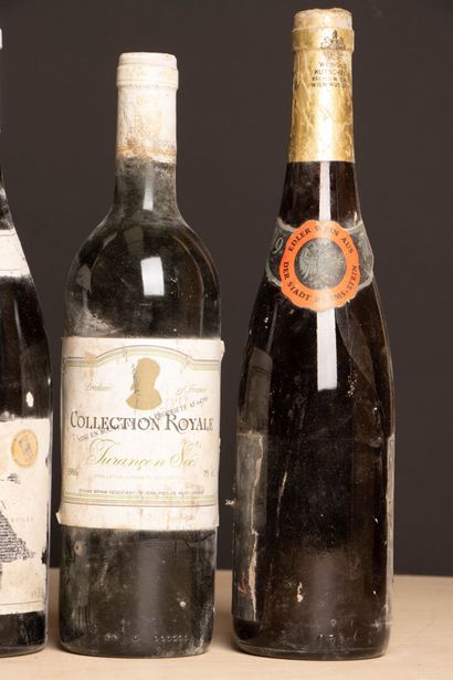 Caisse de douze bouteilles de vin divers...