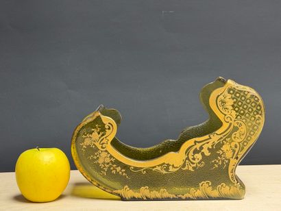 Jardiniere en verre de bohème vert et or...
