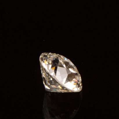 Antique cushion-cut diamond, 4.86 ct.
Dimensions:...