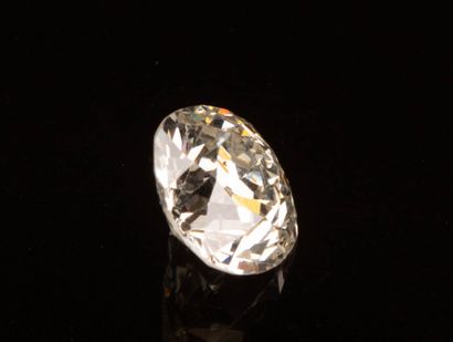 Antique cushion-cut diamond, 4.86 ct.
Dimensions:...