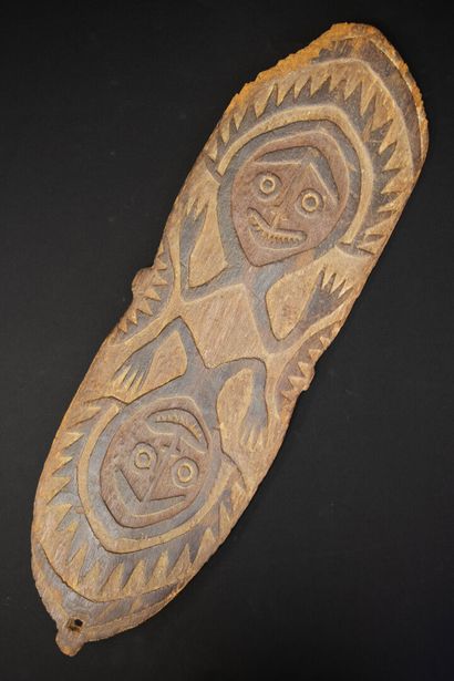 PAPUA - New Guinea 
A votive shield made...